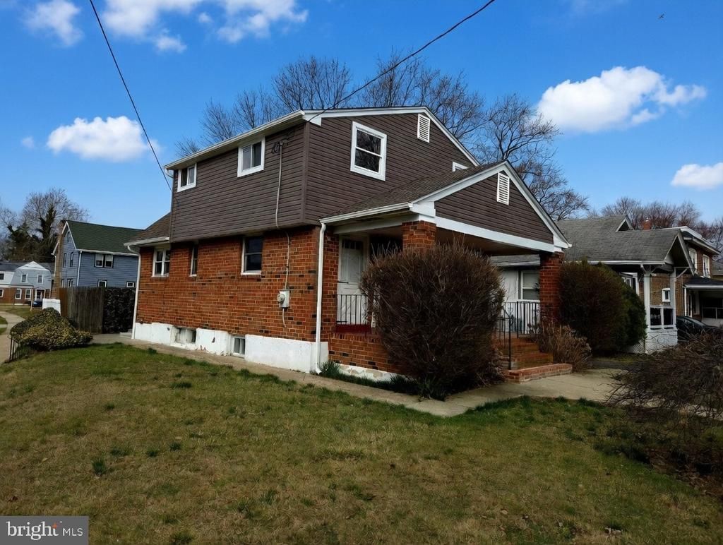 200 E Roland Road, Brookhaven, PA 19015 Main Photo