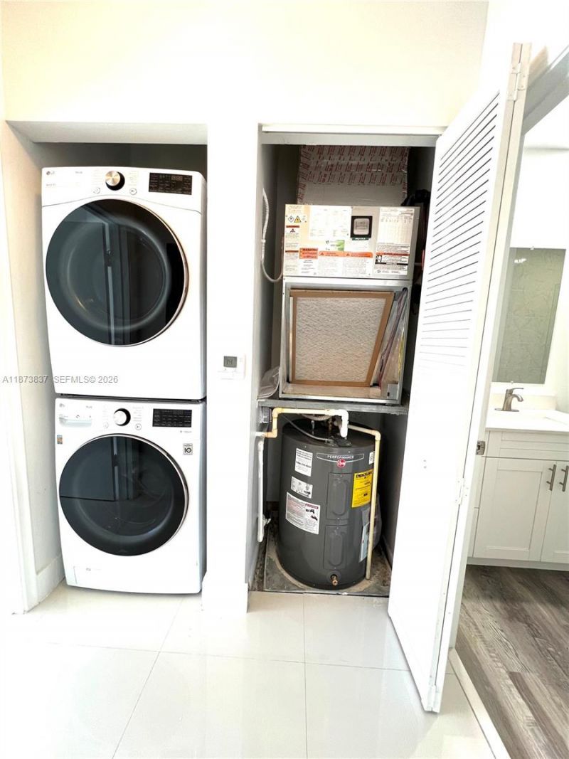 2775 NE 187th St, Unit PH24, Aventura, FL 33180 Photo