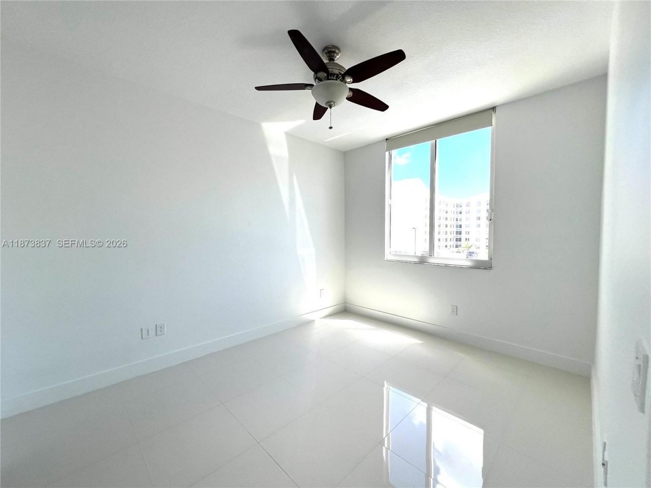 2775 NE 187th St, Unit PH24, Aventura, FL 33180 Photo