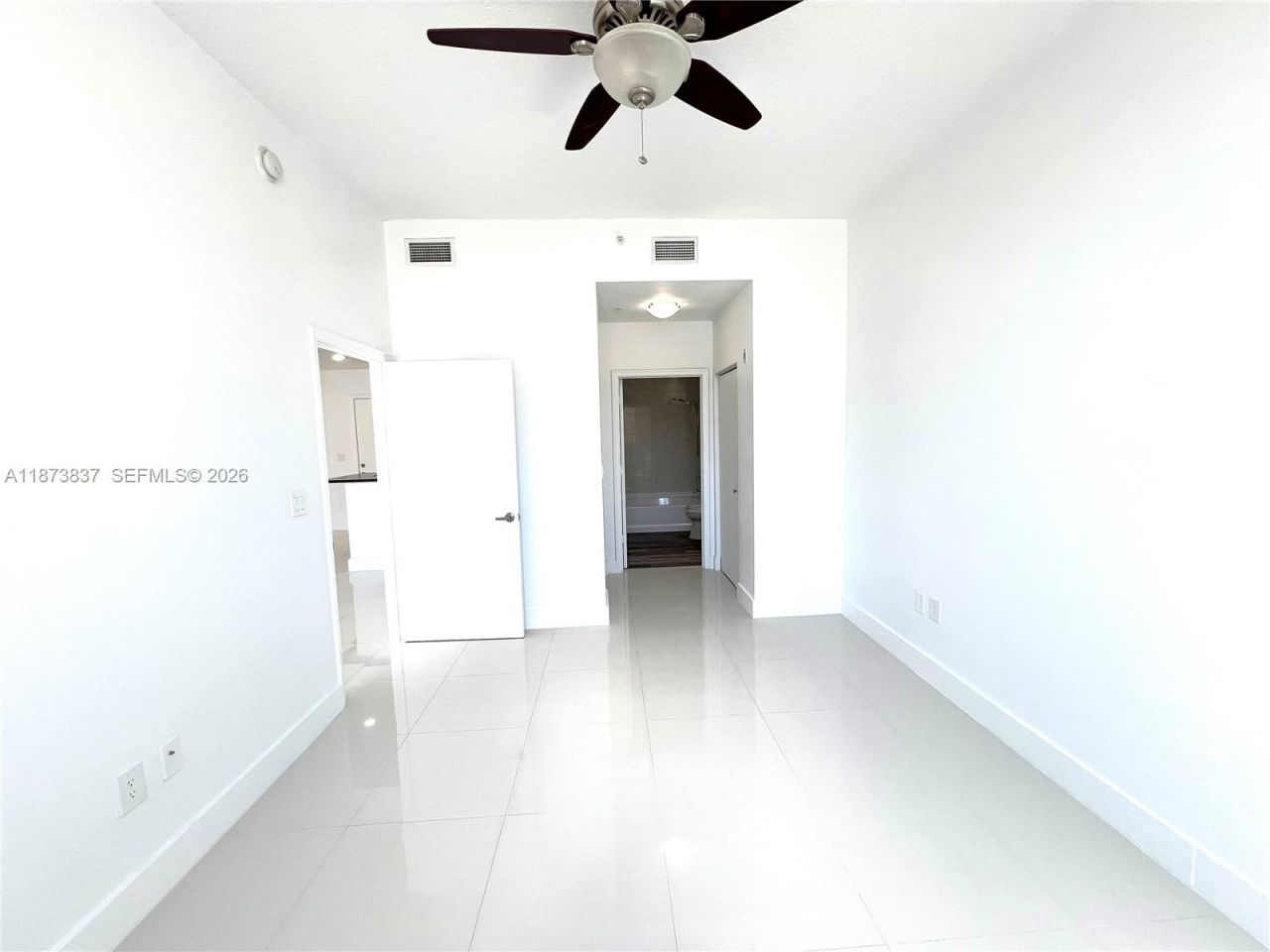 2775 NE 187th St, Unit PH24, Aventura, FL 33180 Photo