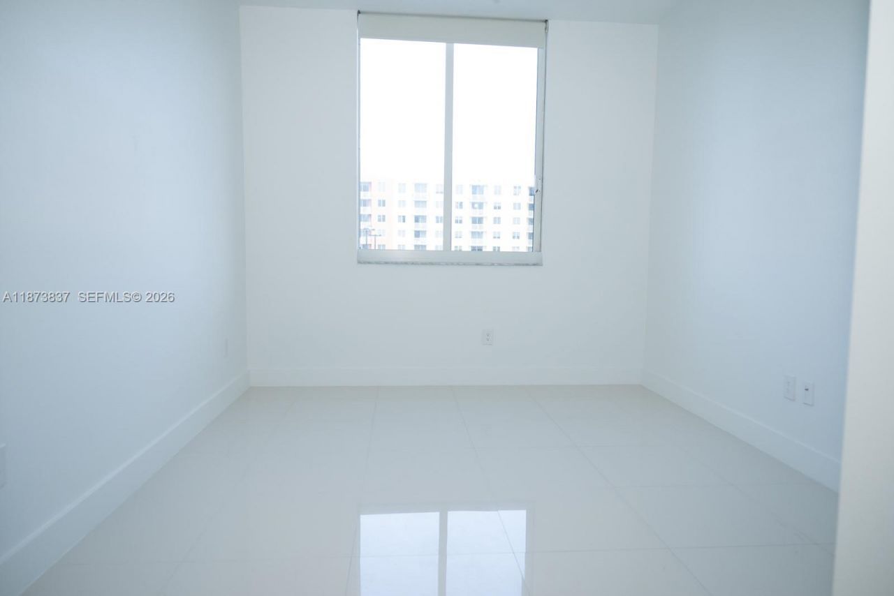 2775 NE 187th St, Unit PH24, Aventura, FL 33180 Photo