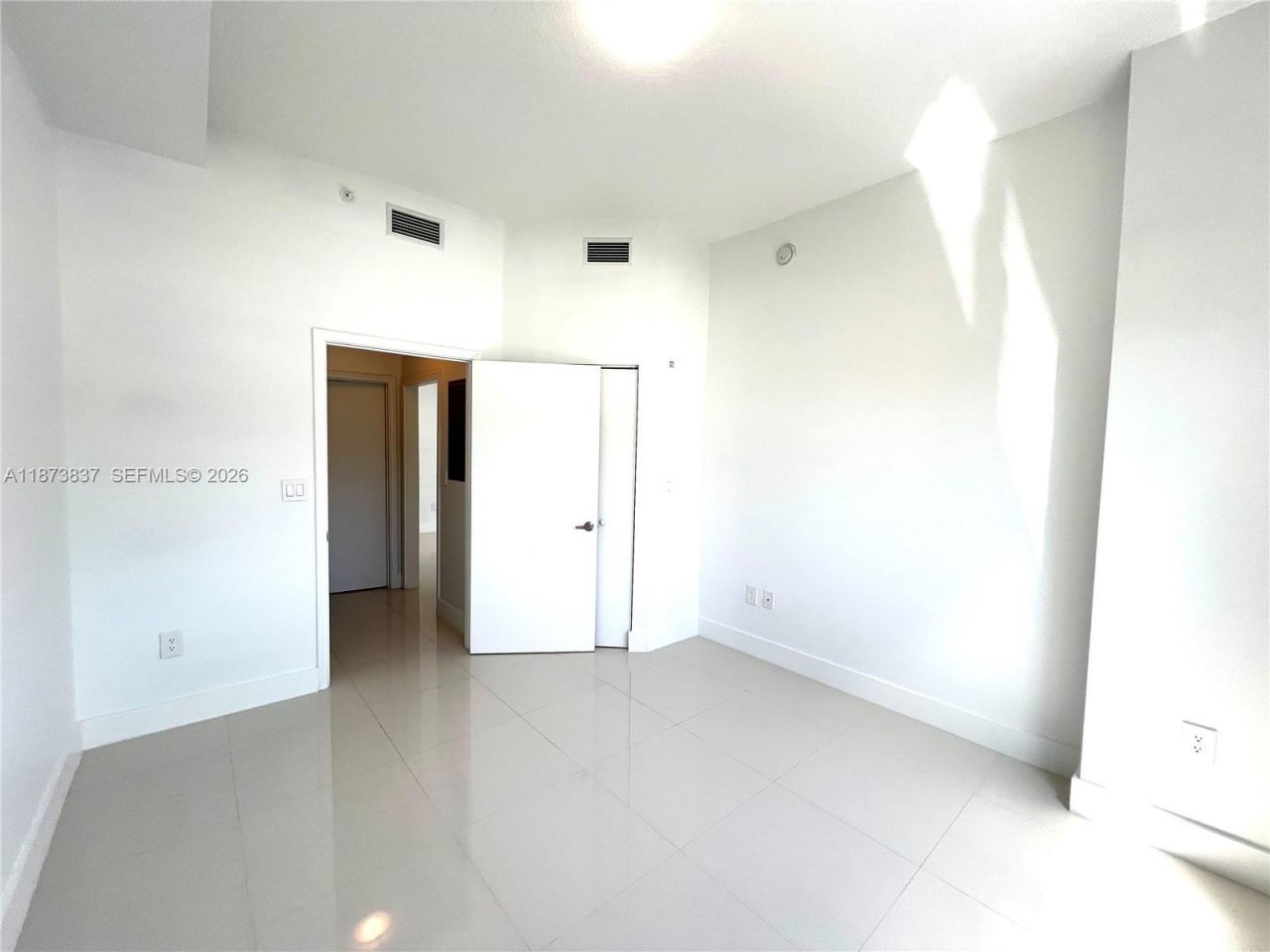 2775 NE 187th St, Unit PH24, Aventura, FL 33180 Photo