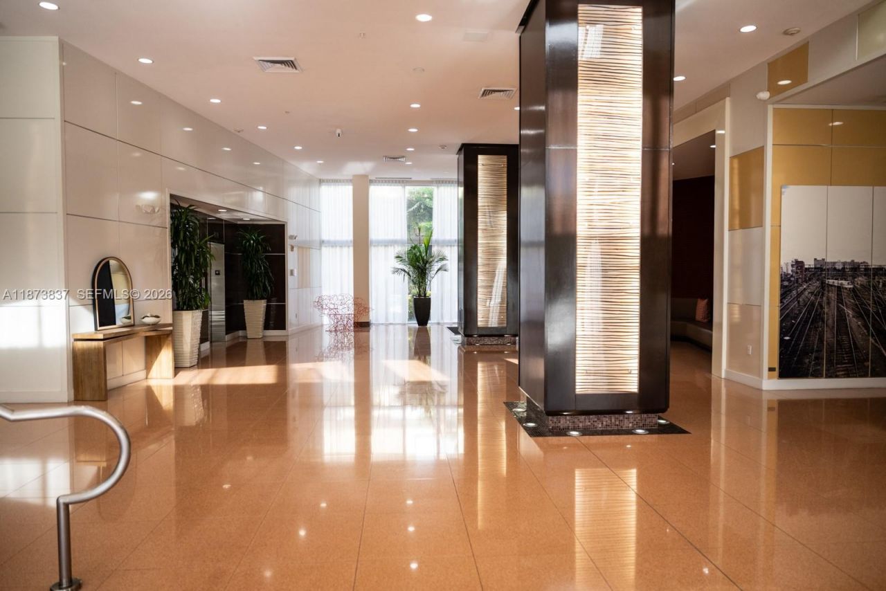 2775 NE 187th St, Unit PH24, Aventura, FL 33180 Photo