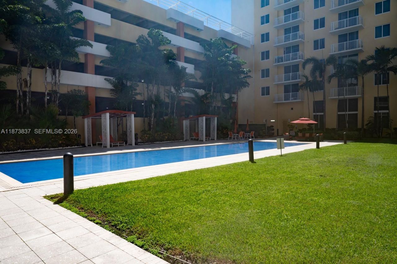 2775 NE 187th St, Unit PH24, Aventura, FL 33180 Photo