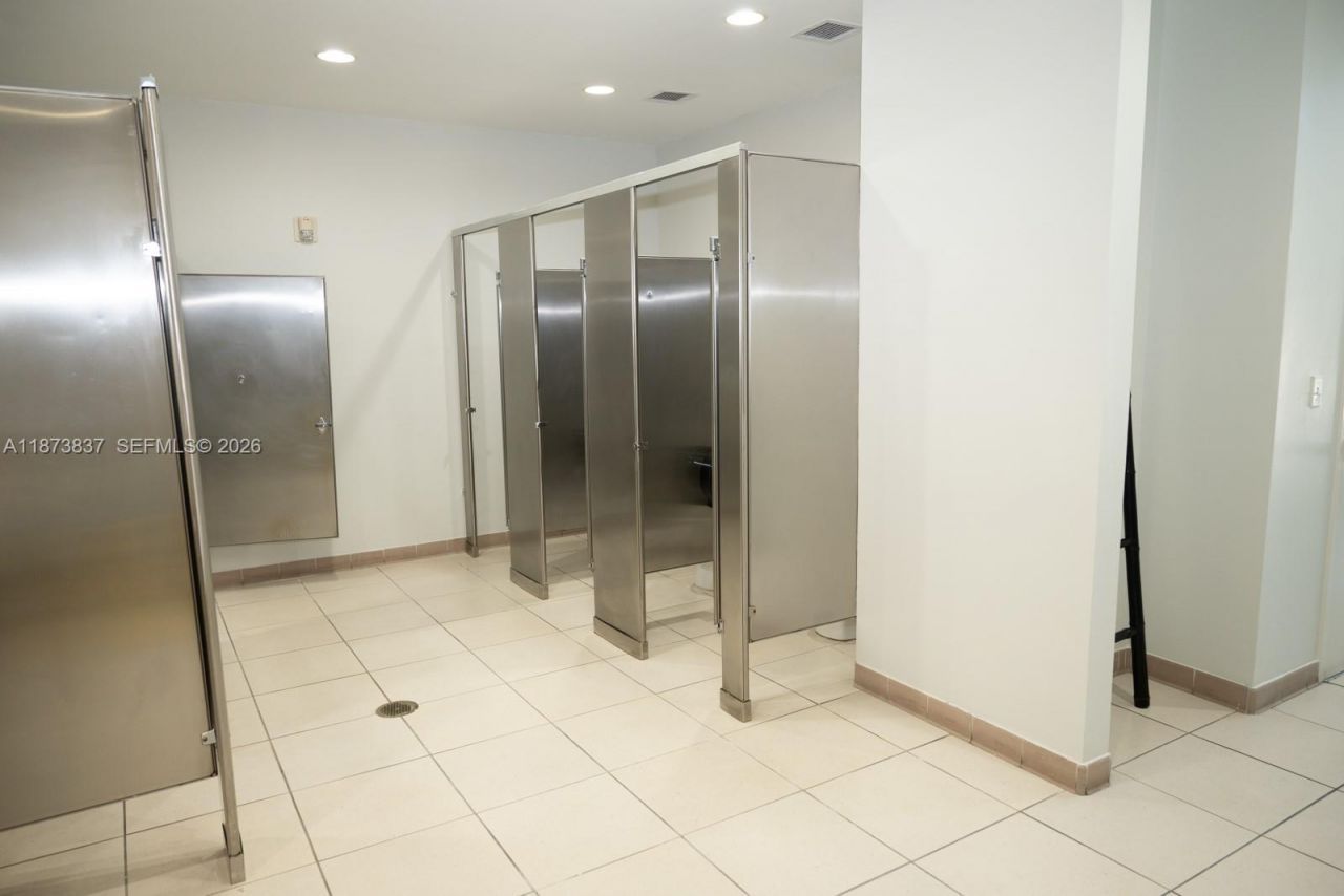 2775 NE 187th St, Unit PH24, Aventura, FL 33180 Photo