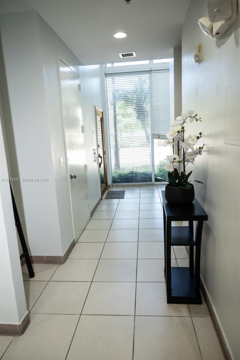 2775 NE 187th St, Unit PH24, Aventura, FL 33180 Photo