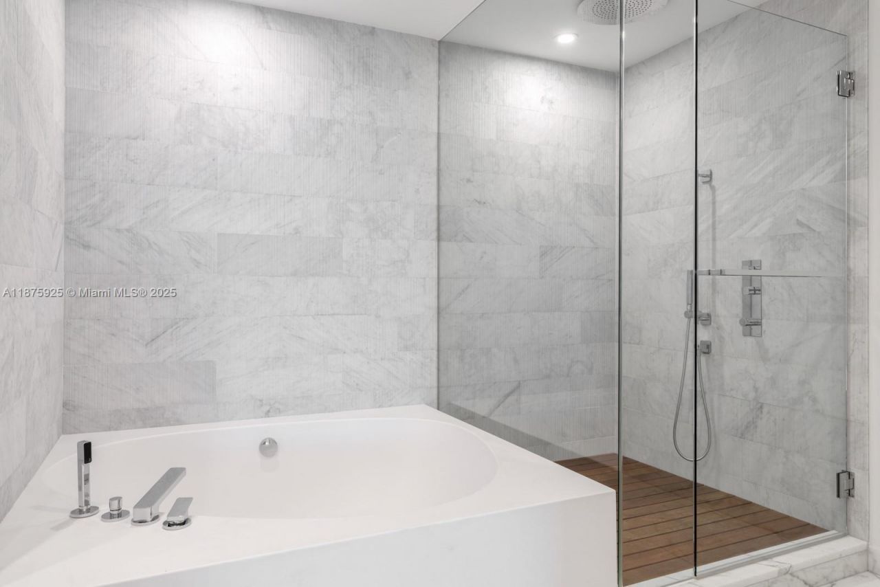 10203 Collins Ave, Unit 204, Bal Harbour, FL 33154 Photo