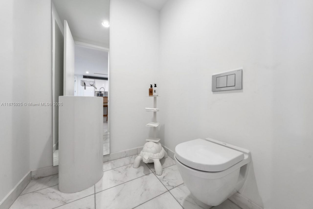 10203 Collins Ave, Unit 204, Bal Harbour, FL 33154 Photo