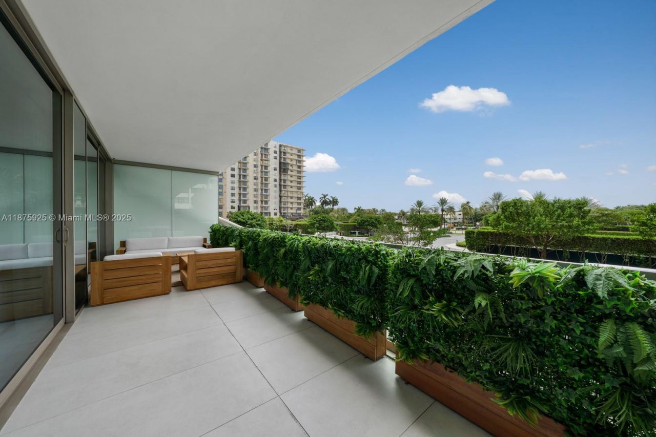 10203 Collins Ave, Unit 204, Bal Harbour, FL 33154 Photo