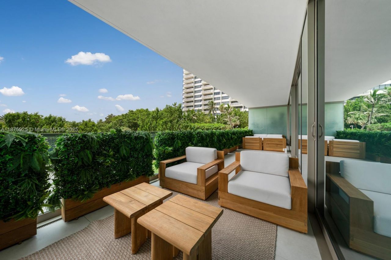 10203 Collins Ave, Unit 204, Bal Harbour, FL 33154 Photo