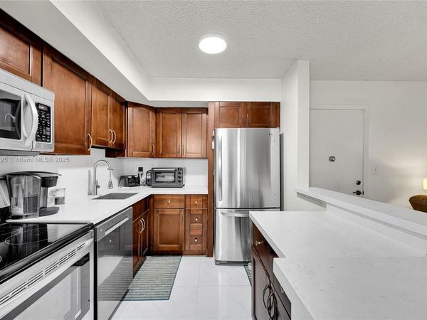 10401 E Clairmont Cir, Unit 109, Tamarac, FL 33321