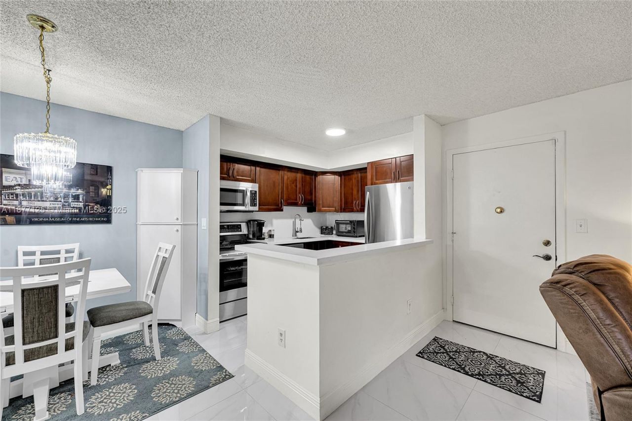 10401 E Clairmont Cir, Unit 109, Tamarac, FL 33321 Photo