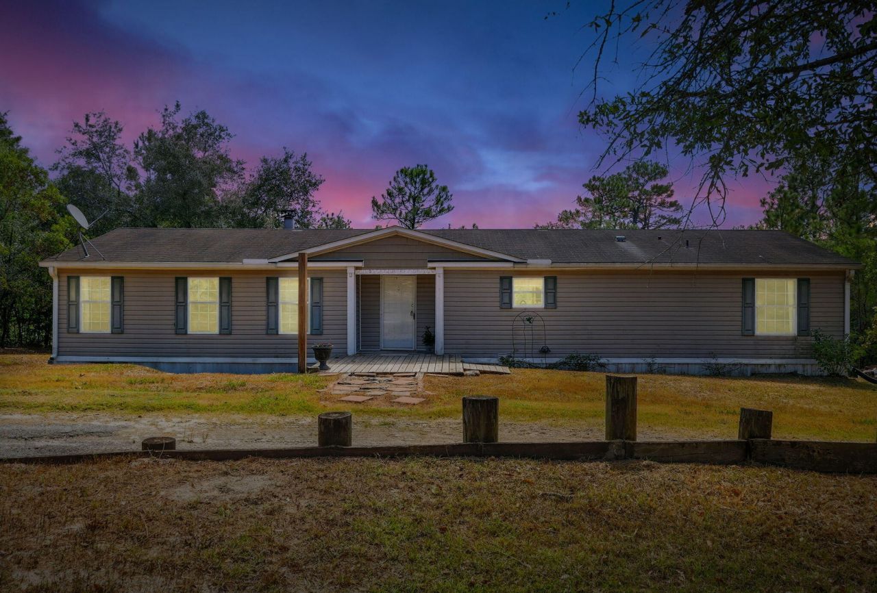 362 Schubert Circle, Defuniak Springs, FL 32433 Main Photo