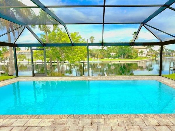 1721 SE 44th ST , CAPE CORAL, FL 33904