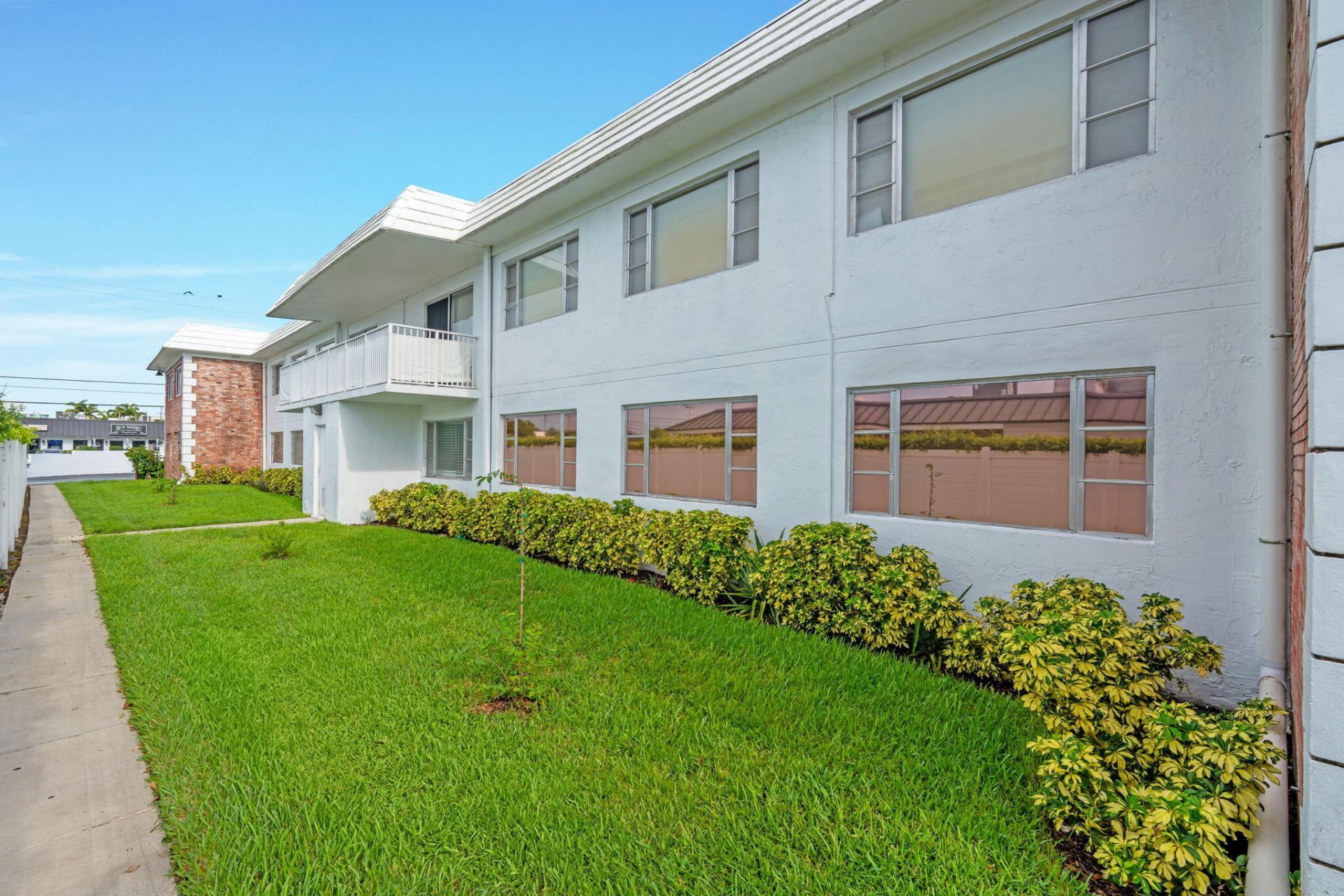 418 S Cypress Road, Unit 128, Pompano Beach, FL 33060 Photo