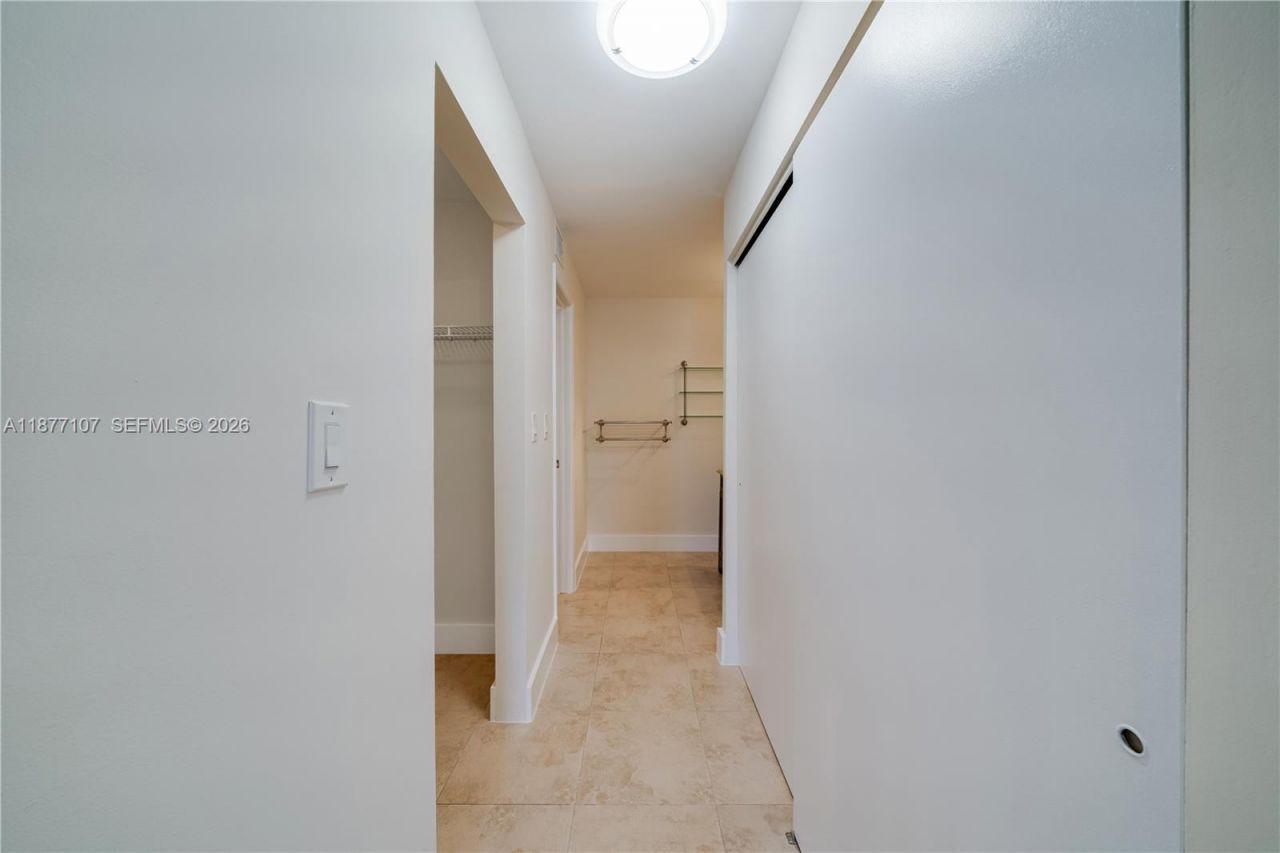 1665 Bay Rd, Unit 521, Miami Beach, FL 33139 Photo