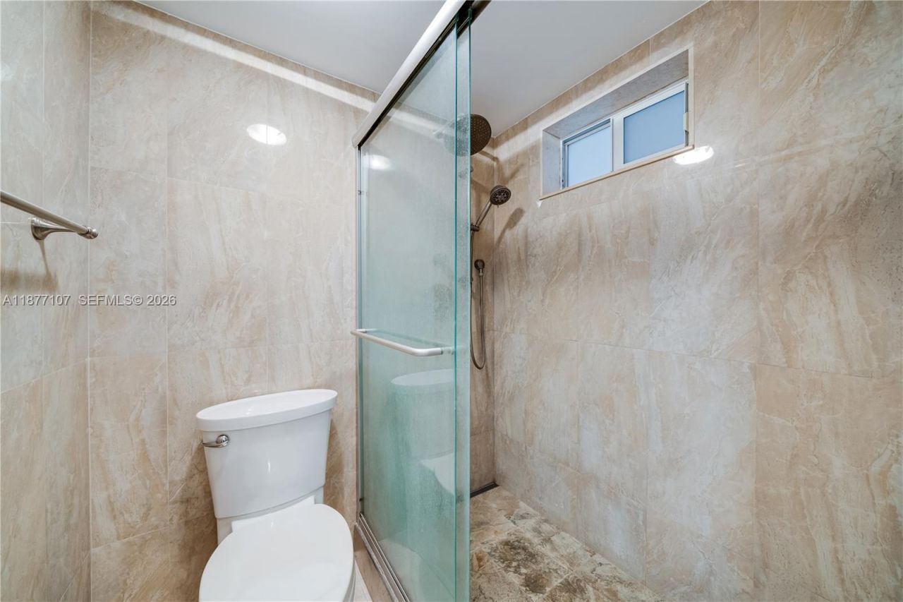 1665 Bay Rd, Unit 521, Miami Beach, FL 33139 Photo