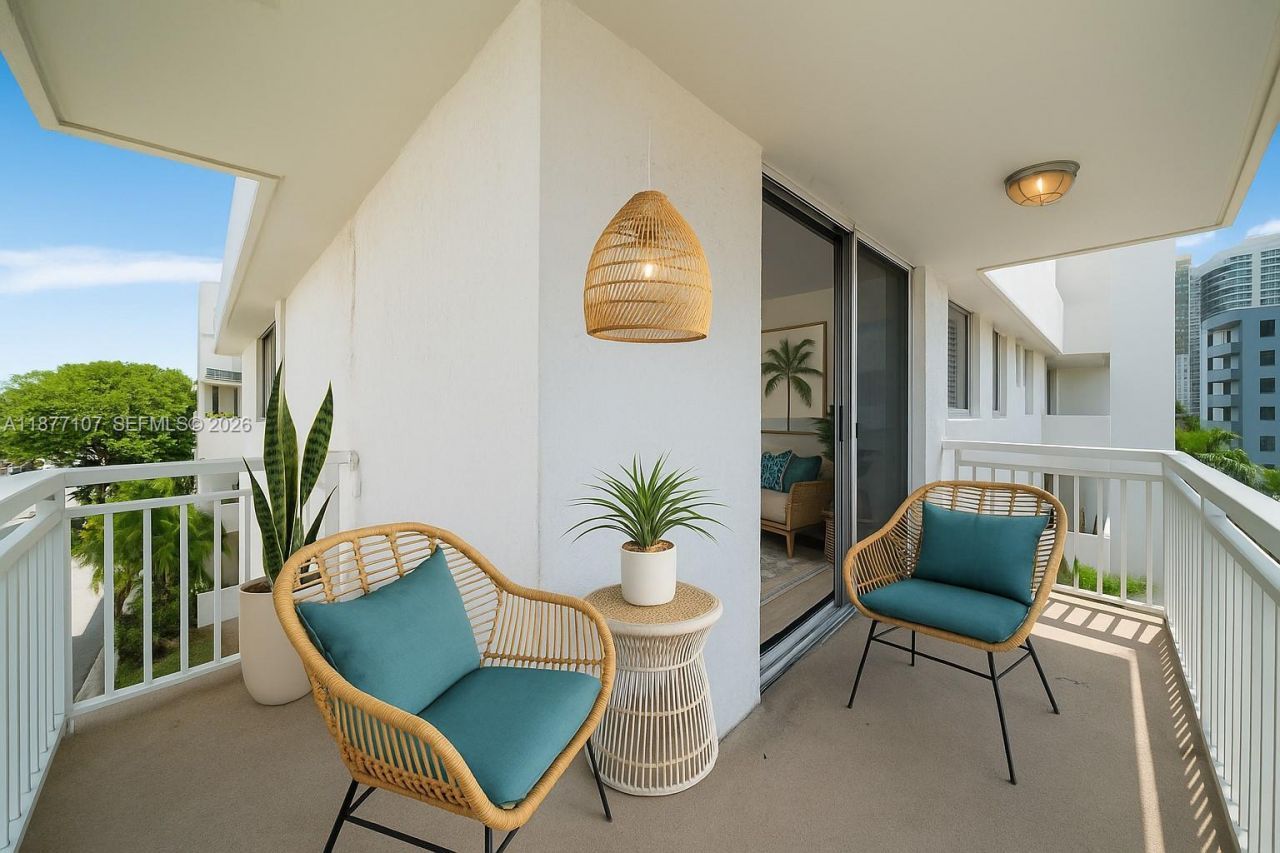 1665 Bay Rd, Unit 521, Miami Beach, FL 33139 Photo