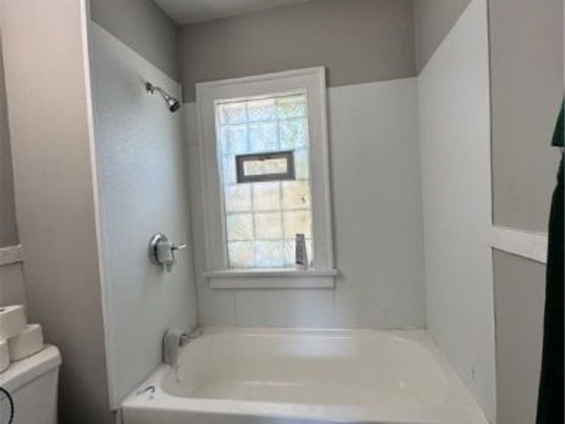 11222 Revere Avenue, Cleveland, OH 44105 Photo 10