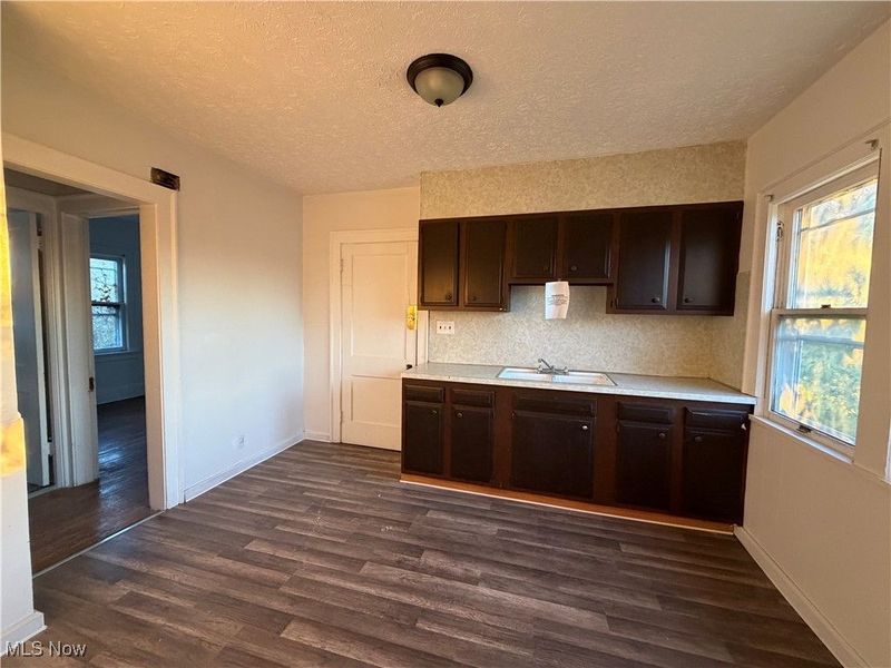 11222 Revere Avenue, Cleveland, OH 44105 Photo 24