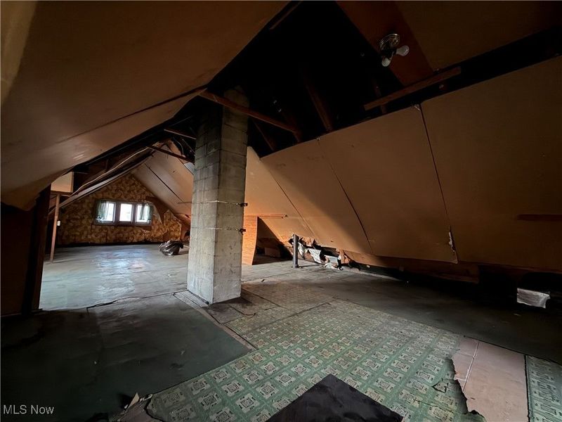 11222 Revere Avenue, Cleveland, OH 44105 Photo 35