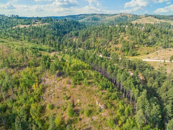 21007 Alix Cir, Sturgis, SD 57785