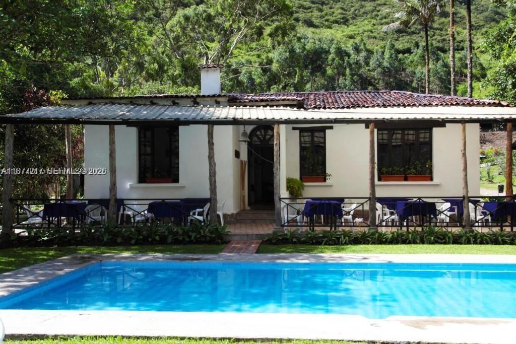 Hotel Avenue, , FL 00000 Photo