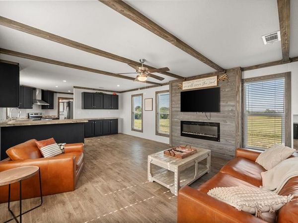 211 FM 2547, Fairfield, TX 75840