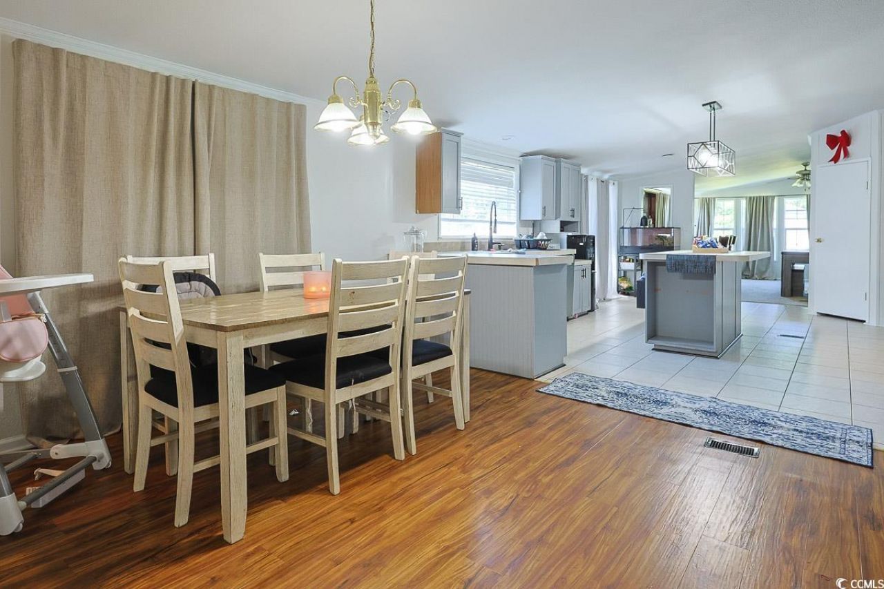 5852 Flamingo Rd. Photo 12