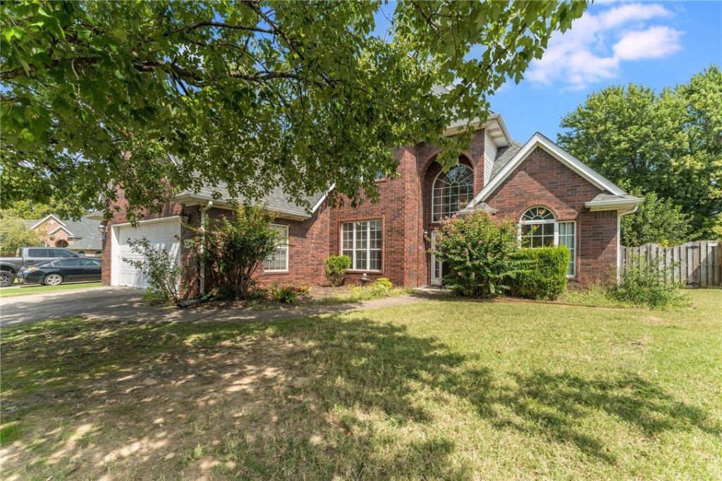 5305 S 44th Place, Rogers, AR 72758 Main Photo