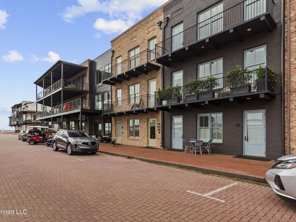 145 Republic Street, Madison, MS 39110