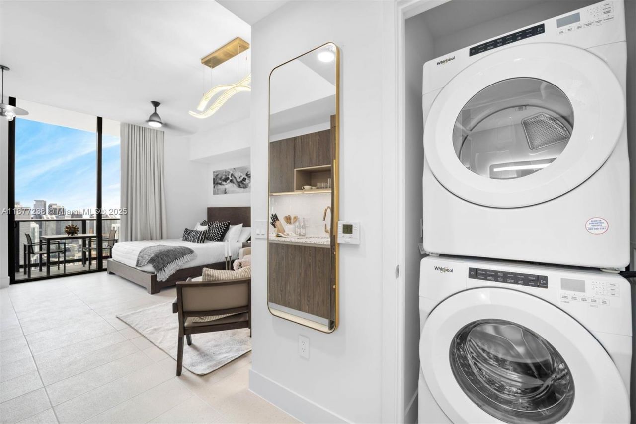 159 NE 6th St, Unit 5112, Miami, FL 33132 Photo