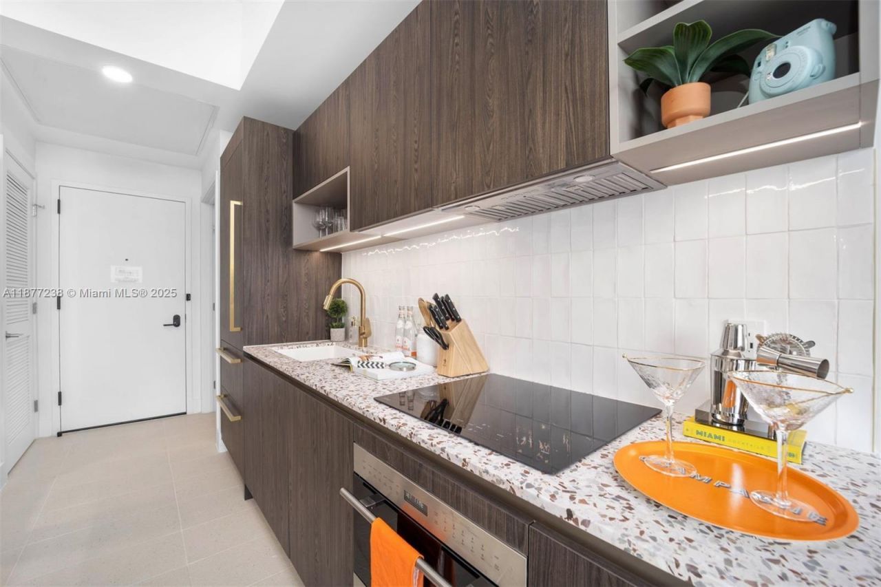 159 NE 6th St, Unit 5112, Miami, FL 33132 Photo