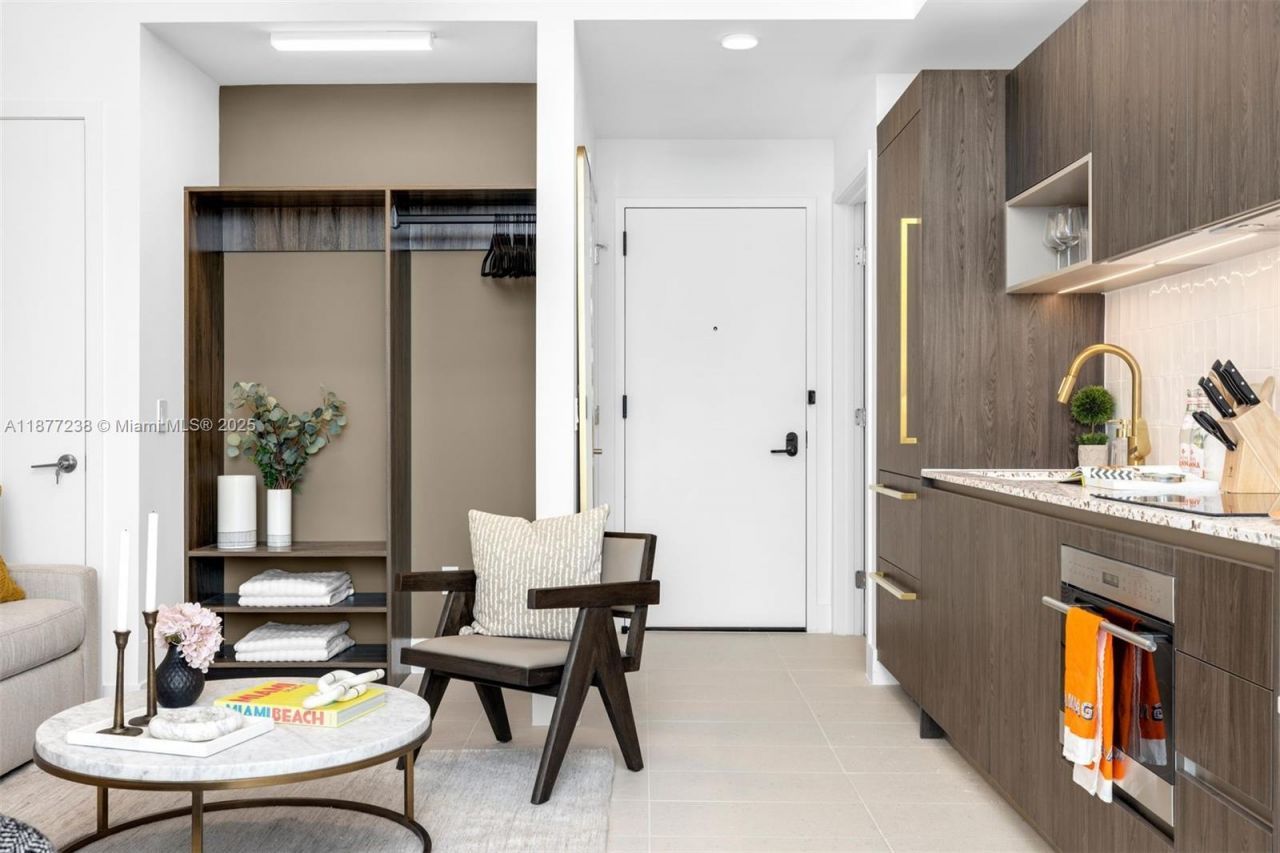 159 NE 6th St, Unit 5112, Miami, FL 33132 Photo