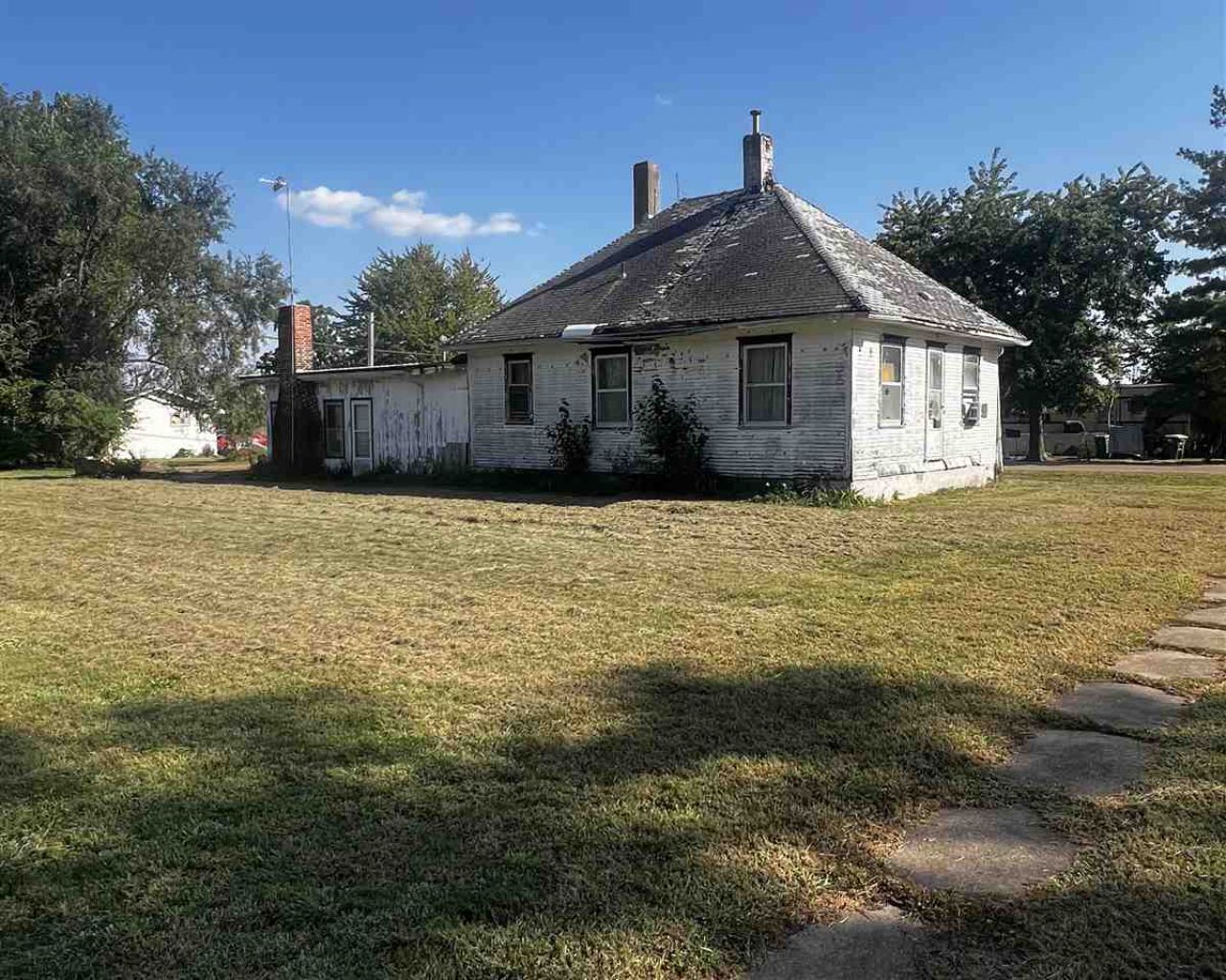 410 S Mechanic St, Brighton, IA 52540 Main Photo