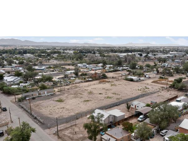 152 WILLOW Road NW, Albuquerque, NM 87107