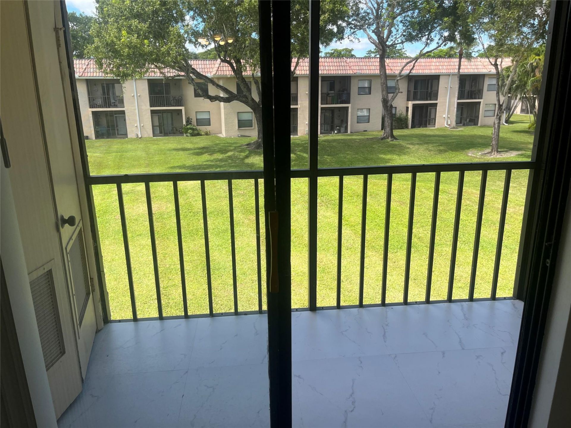 6796 Palmetto Circle, Unit 202, Boca Raton, FL 33433 Photo