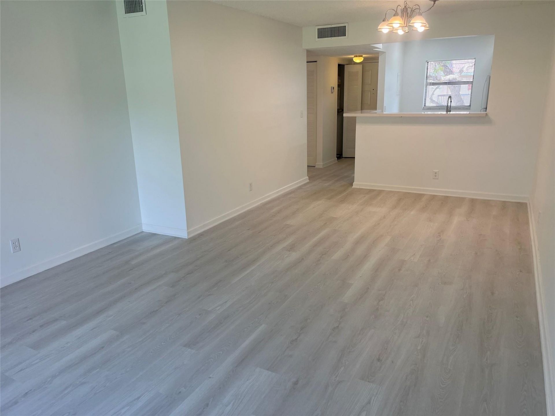 6796 Palmetto Circle, Unit 202, Boca Raton, FL 33433 Photo