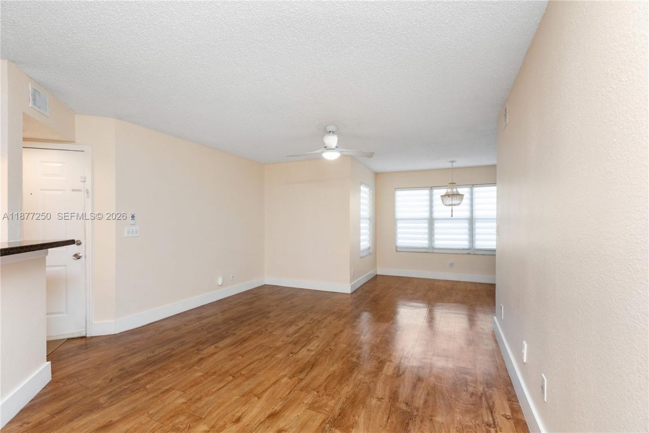 12760 Vista Isles Dr, Unit 711, Sunrise, FL 33325 Photo