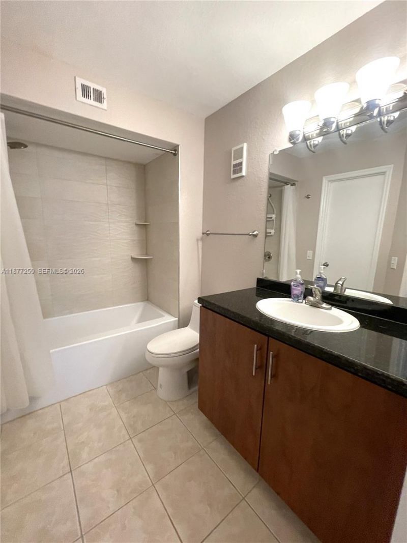 12760 Vista Isles Dr, Unit 711, Sunrise, FL 33325 Photo