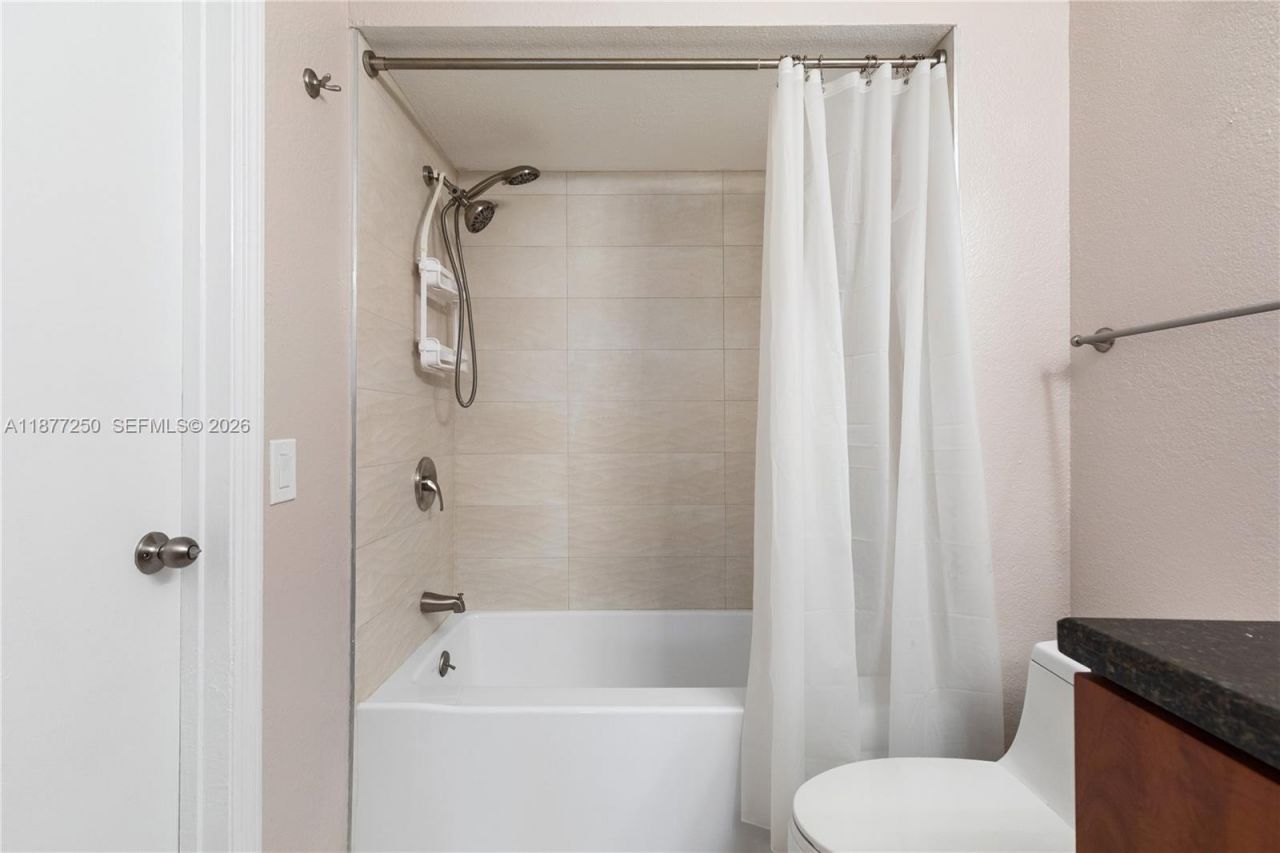 12760 Vista Isles Dr, Unit 711, Sunrise, FL 33325 Photo