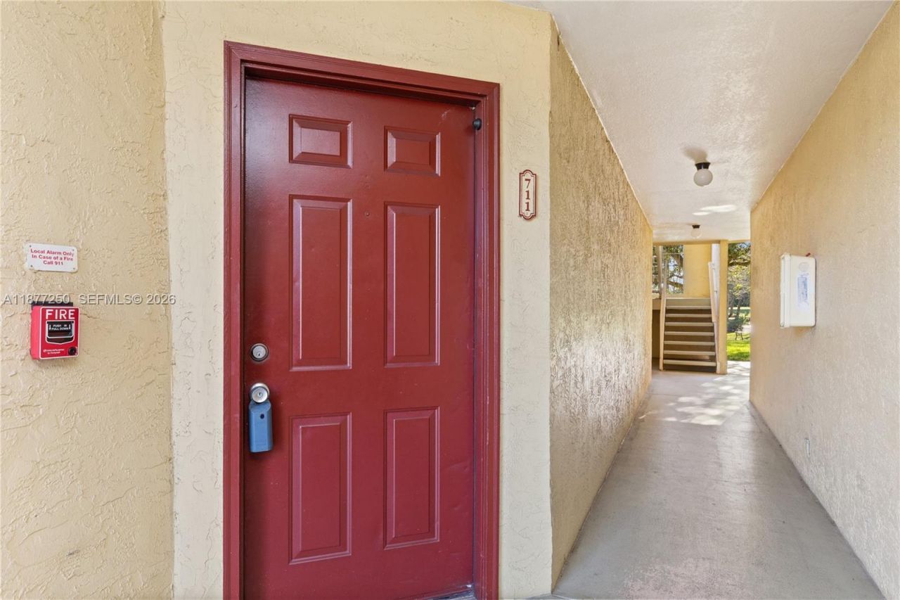 12760 Vista Isles Dr, Unit 711, Sunrise, FL 33325 Photo