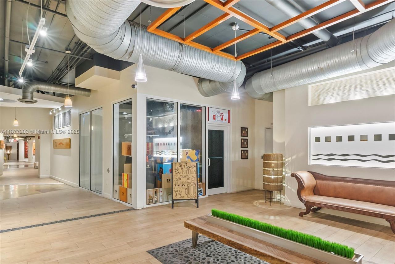 10 SW South River Dr, Unit 1006, Miami, FL 33130 Photo