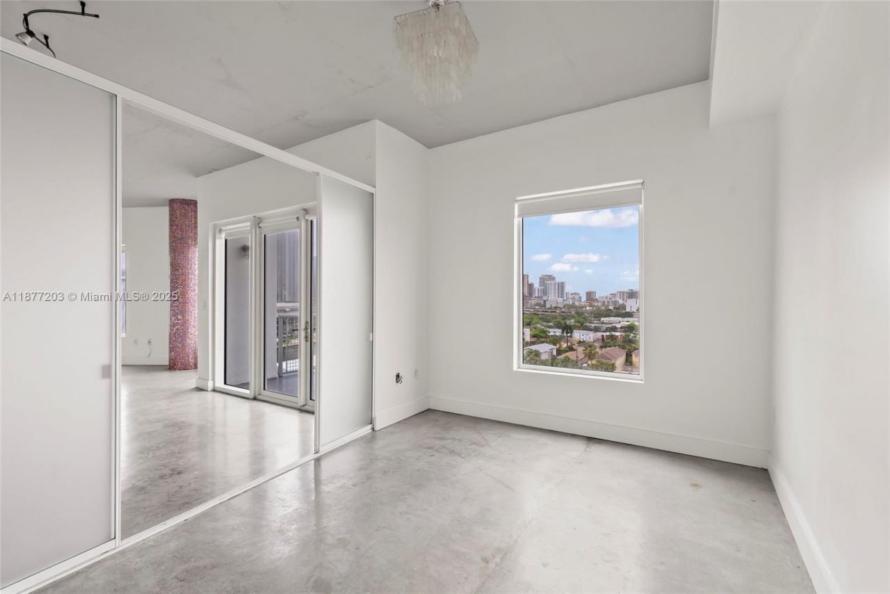 10 SW South River Dr, Unit 1006, Miami, FL 33130 Photo