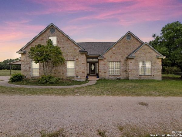 370 Pr 3502, Hondo, TX 78861