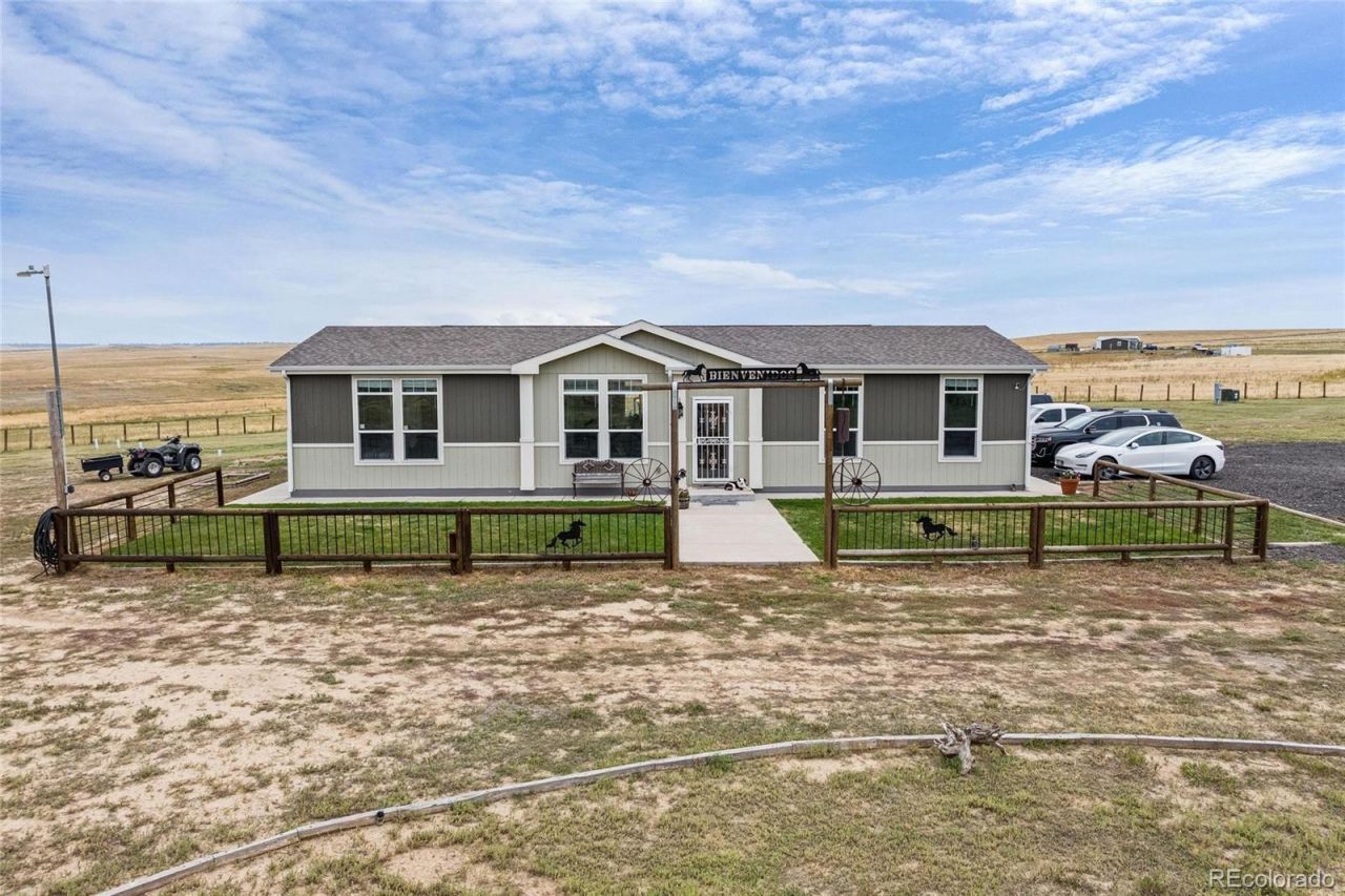 23758 No Mans Land Drive, Deer Trail, CO 80105 Main Photo
