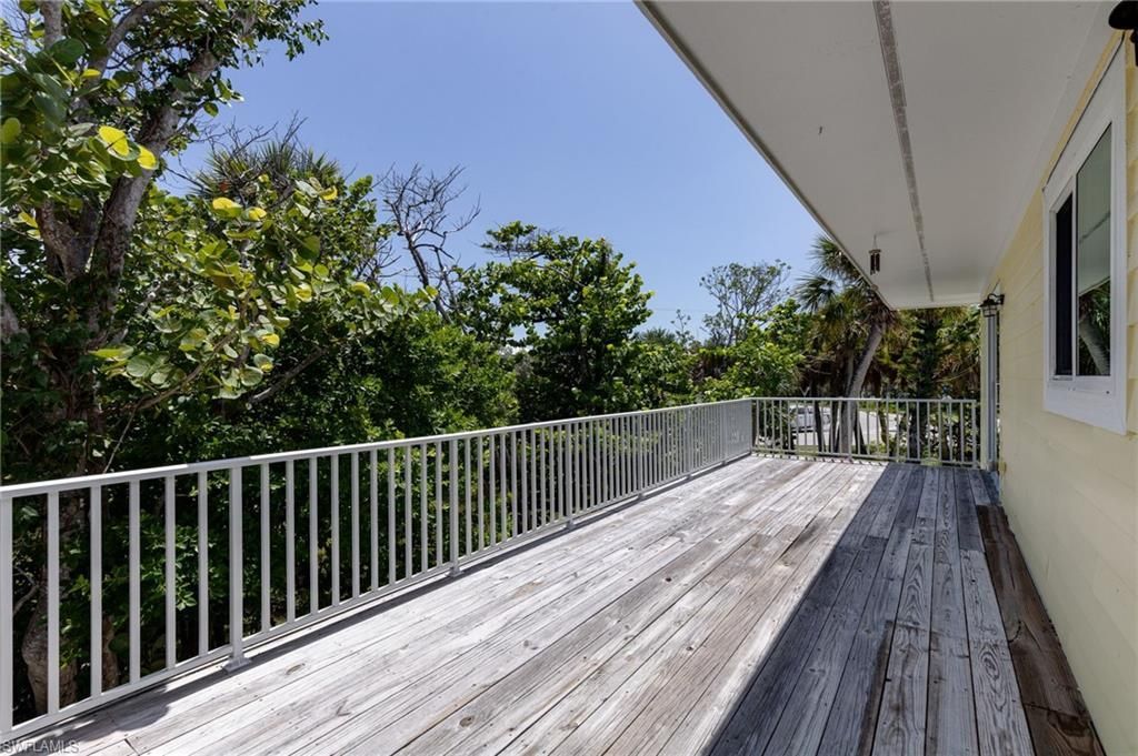 645 Oliva St, Sanibel, FL 33957 Photo