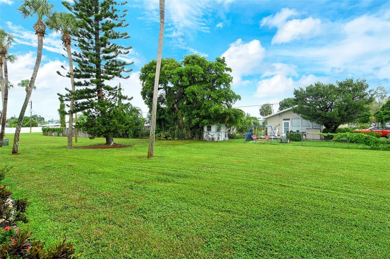 2303 Canal Drive, Unit F7, Bradenton, FL 34207 Photo