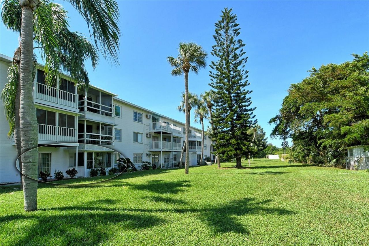 2303 Canal Drive, Unit F7, Bradenton, FL 34207 Photo