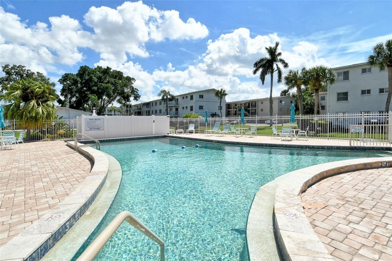 2303 Canal Drive, Unit F7, Bradenton, FL 34207 Photo